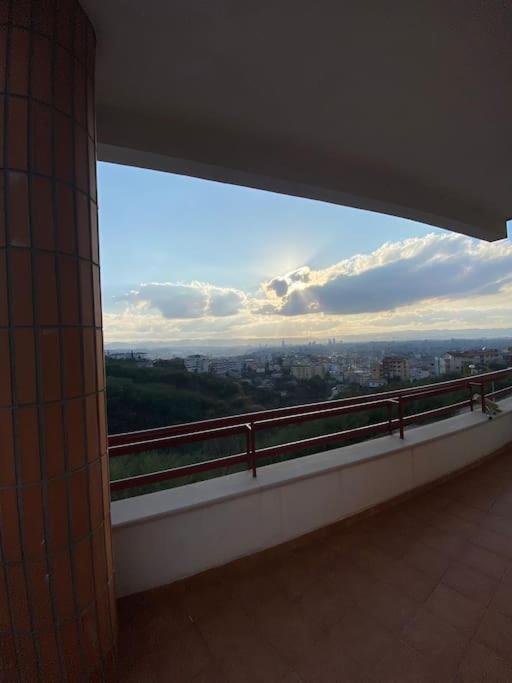 Sunny Overlooking Apartment